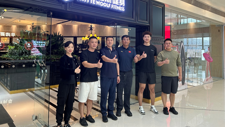 学校党委常委、副院长李成梁到企业调研