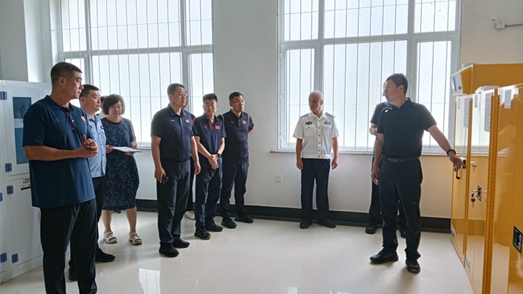 学校组织开展暑假前校园安全检查